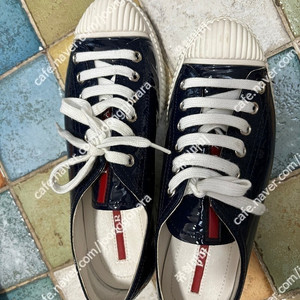 프라다 235