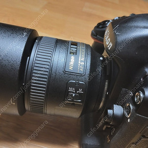 니콘 AF-S Nikkor 85mm F1.8G 렌즈