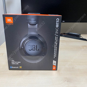 JBL Club One 블루투스 무선 헤드폰 팝니다.
