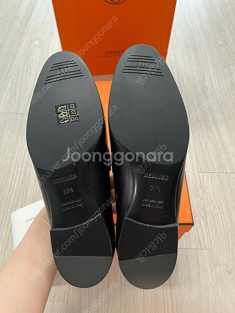 에르메스 파리로퍼 블랙 금장 37.5 새상품--2