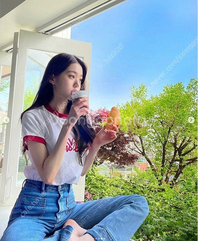 로브로브 티셔츠 장원영 이효리 착용--0