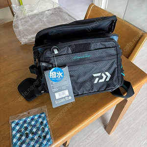 다이와 에메랄다스 T 힙 백(B) 아이언 블루 새상품 팝니다