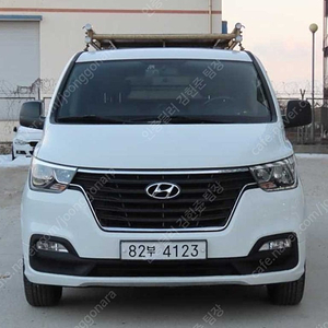 스타렉스 5밴 중고 더 뉴 그랜드 스타렉스 중고 흰색 2020년식 31,613km 2WD 밴 5인승 스마트 수원중고차