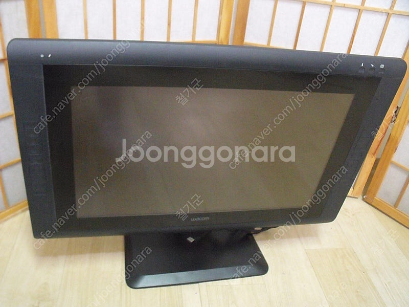 WACOM 신티크22 DTH-2200--2