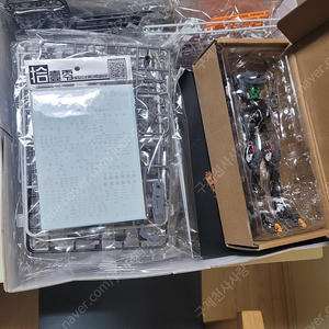 V-TIGER 1/100 VT02 뉴 프라모델 브이타이거 + 별도습식데칼포함 판매합니다.