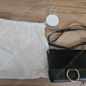 끌로에 페이 가죽/스웨이드 블랙 크로스 숄더백