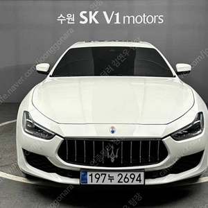 흰색 마세라티 기블리 중고 3.0 중고차 리스 가능 차량 67,598 km