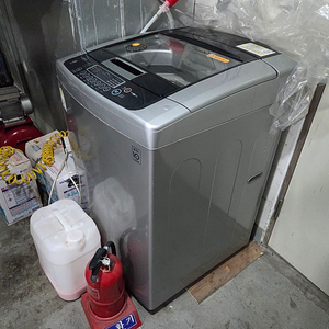 LG 통돌이17kg 팝니다.