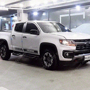 흰색 쉐보레 콜로라도 중고 픽업트럭 중고 3.6 Z71-X 4WD 중고차시세가격 중고리스할부 36,846 km
