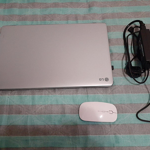 외장그래픽 gt745,15인치큰화면 i7-4세대,램8,SSD128+1T LG전자 15ND530-PX7SK 12만원