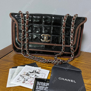 샤넬 페이턴트 숄더백