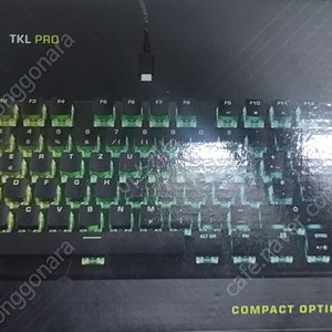 로캣 불칸 프로 TKL 키보드 팝니다