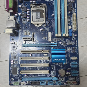 기가바이트 GA-P75-D3 메인보드
