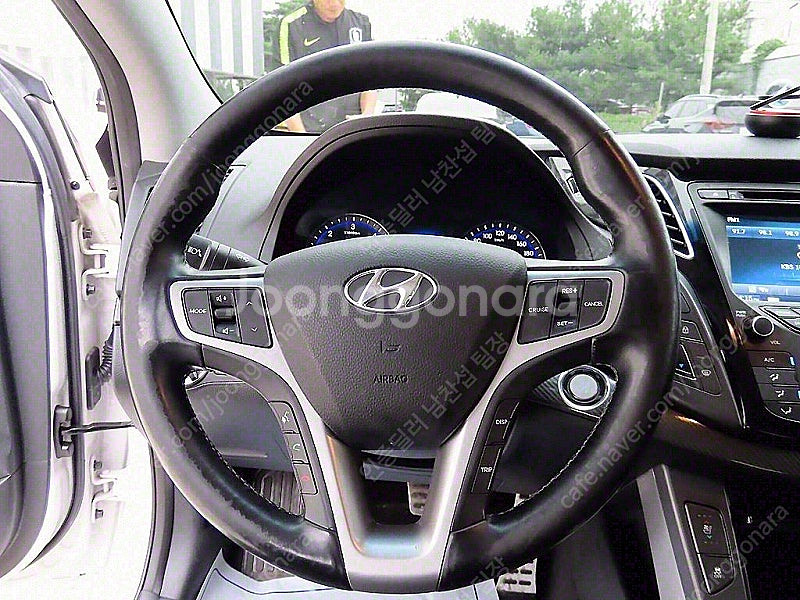 현대 i40 중고차 흰색 2015년식 1.7 VGT D...--9