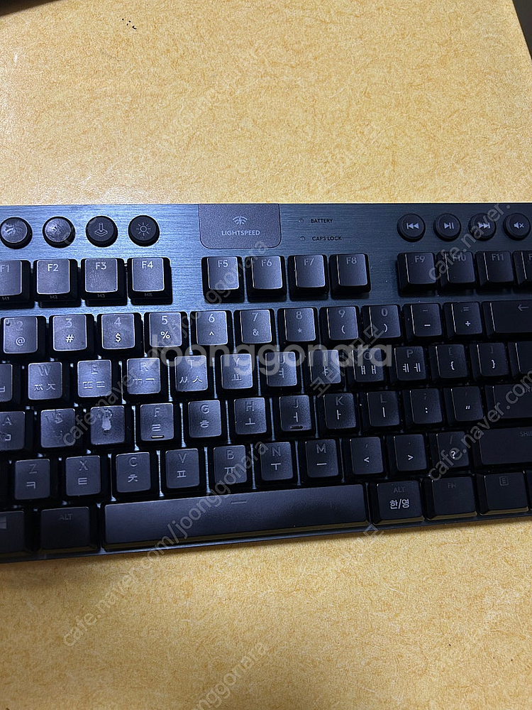 로지텍 G913 TKL 무선 키보드--2