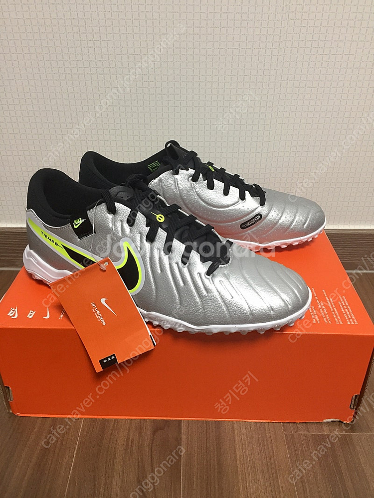 <새상품> 나이키 티엠포10 아카데미 TF 매드에너지팩...--0