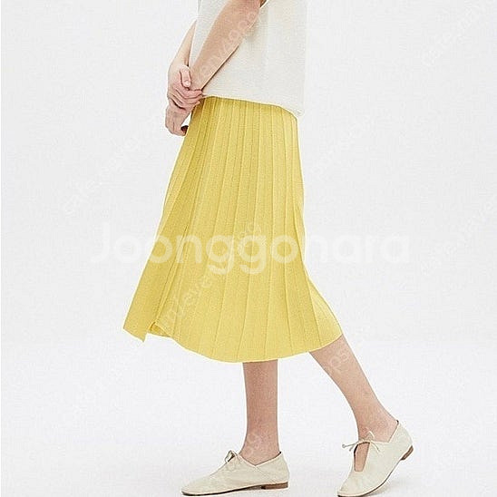 한섬 SJSJ 홀가먼트 여름용 니트 플리츠 스커트--0
