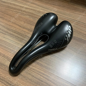 셀레SMP TRK 자전거안장