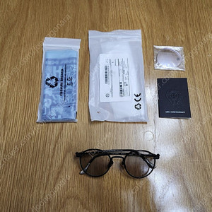 크롬하츠 안경 퍼킨 팝니다