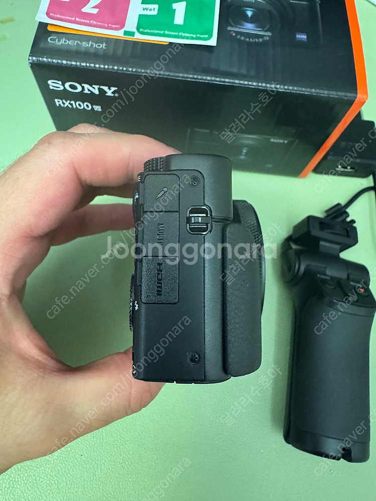 소니 rx100m7 판매합니다.--5