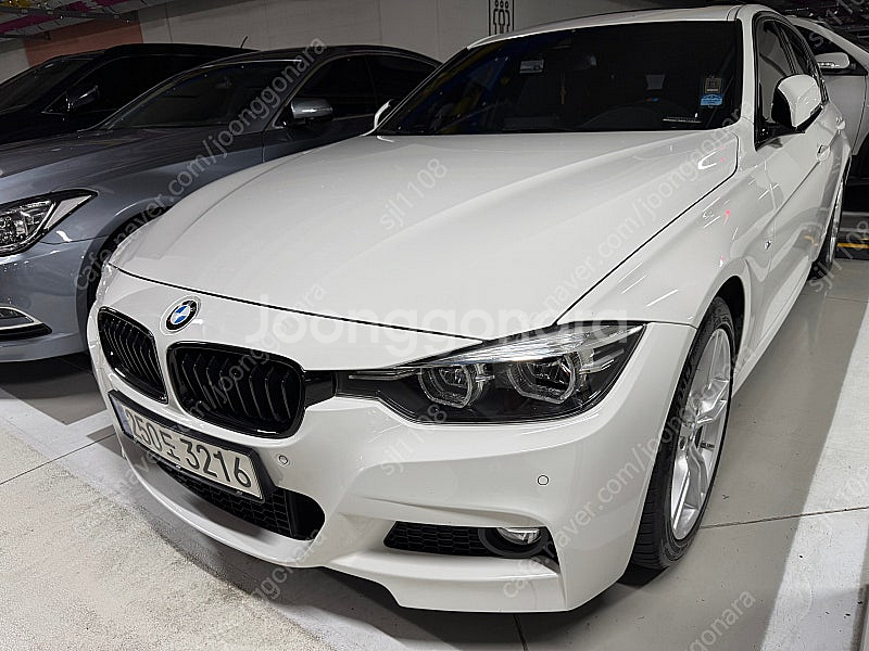 BMW F30 330i 2018년식--2
