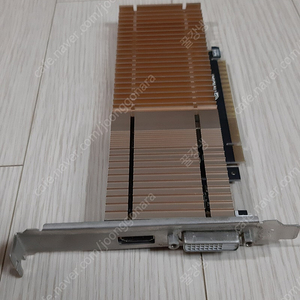 컴퓨터 그래픽카드 gt1030 2g D5 ( D4 아님, 무팬, 무소음 ) 택포가격입니다