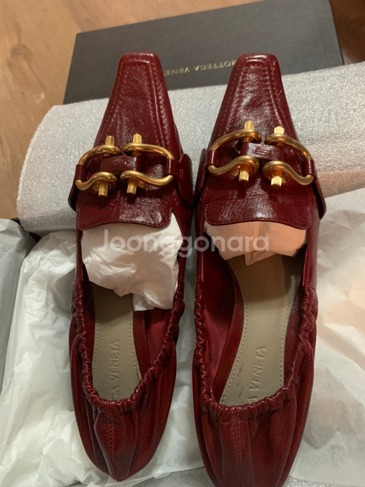 [정품] 보테가베네타 마담 키튼힐 3cm/ 235사이즈--0
