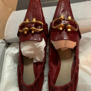 [정품] 보테가베네타 마담 키튼힐 3cm/ 235사이즈