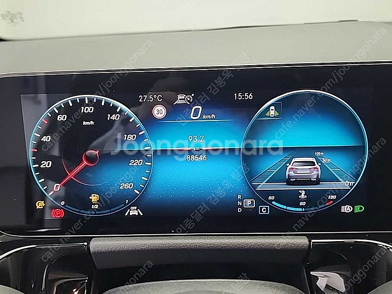 벤츠 GLA 중고 벤츠 GLA클래스 중고 흰색 2021년식 88,536km GLA220 중고차카페--8