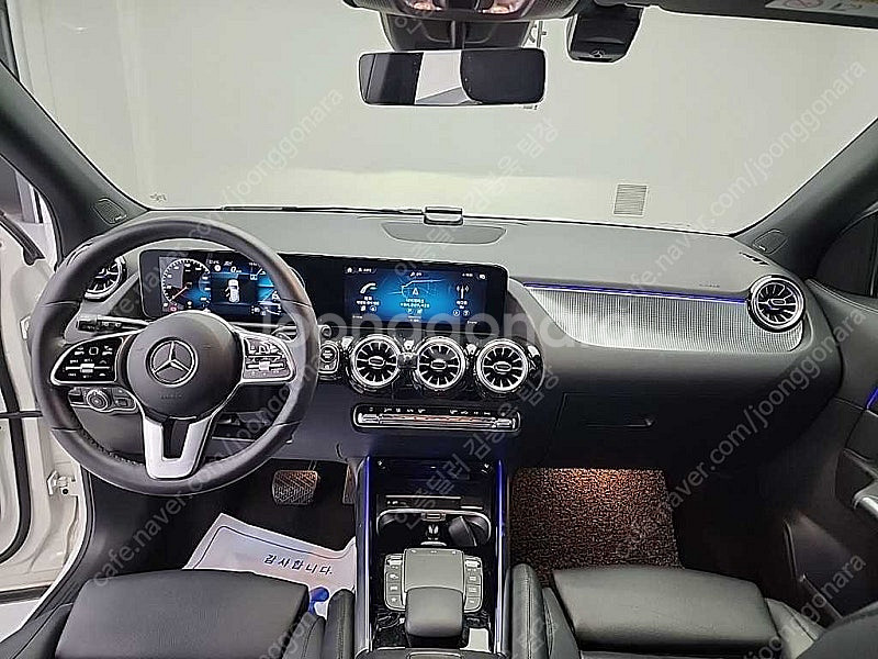벤츠 GLA 중고 벤츠 GLA클래스 중고 흰색 2021년식 88,536km GLA220 중고차카페--9
