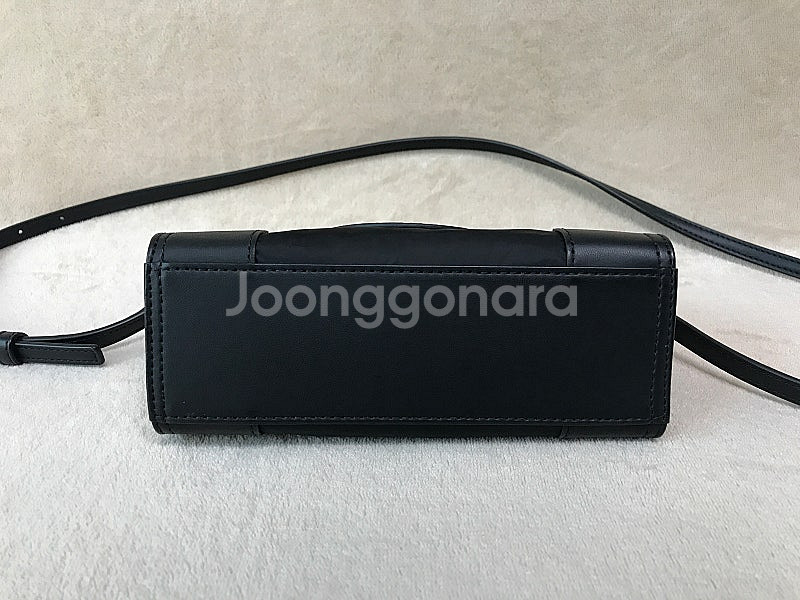 토리버치 엘라 마이크로 토트백 나일론 미니 크로스백 블...--6