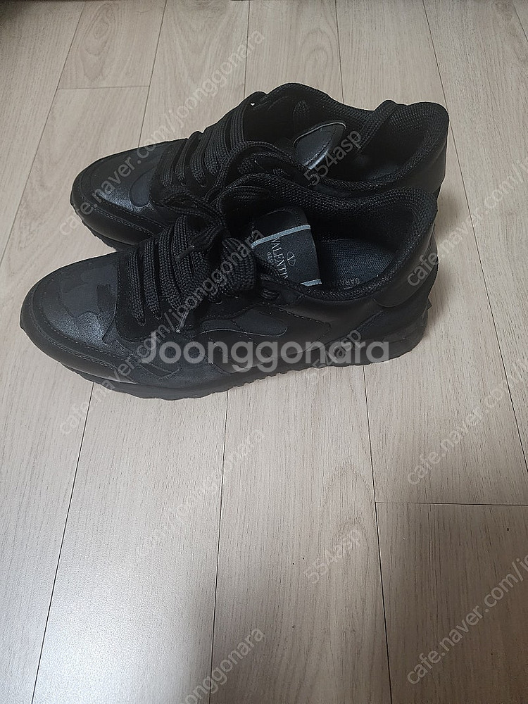 발렌티노 락러너 카모플라쥬 스니커즈 사이즈(250)--1