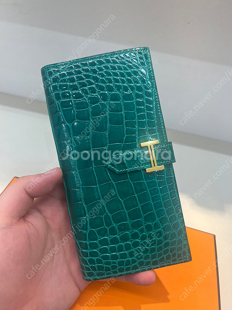 정품 에르메스 베안 장지갑 와니 헐크 금장 판매 합니다...--0