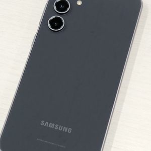 갤럭시 S23FE 그라파이트색상 256용량 새상품컨디션 초SS급 단말기 32만 판매합니다