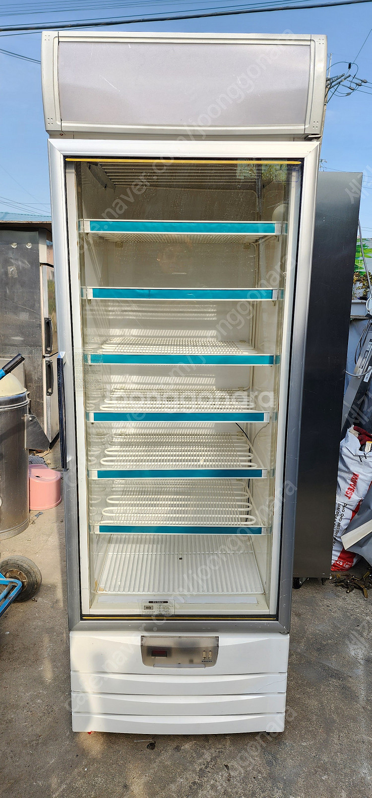 [판매] 업소용수직냉동고 간냉식수직냉동고 음료쇼케이스 쇼케이스 숙성고 컵냉동고--9