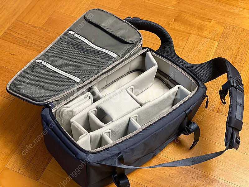 인케이스 DSLR 카메라 백팩 팝니다.--2