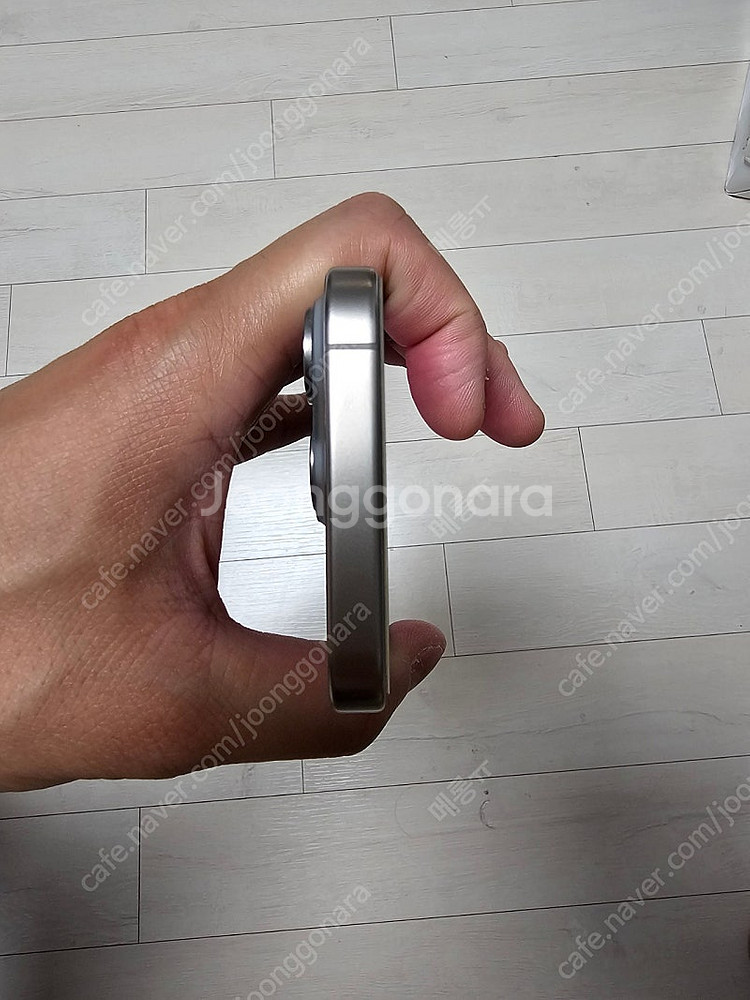 아이폰 15 Pro 256G 네츄럴 티타늄 S급 판매합...--3