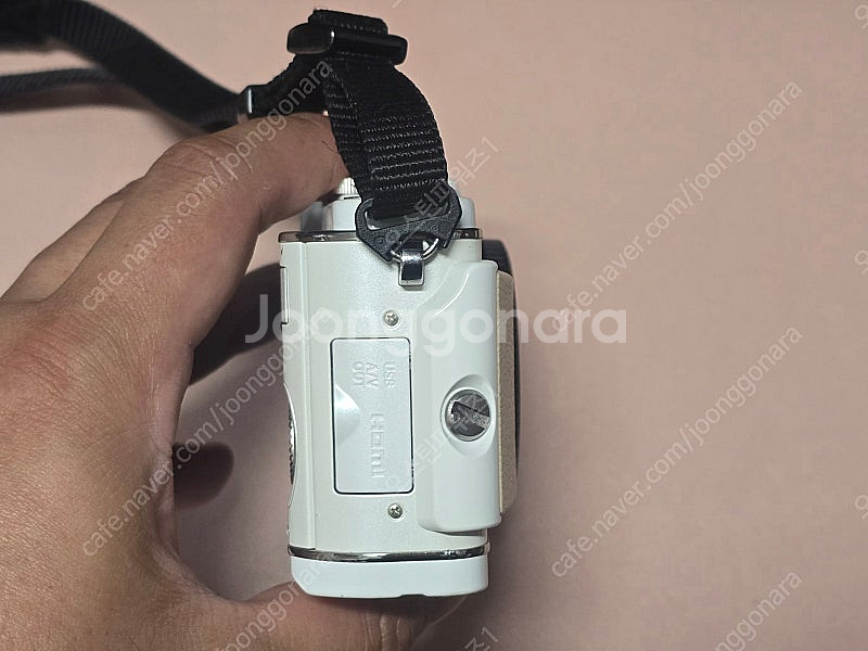 올림푸스 E-P3 화이트 바디 팝니다.--5