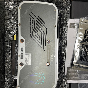 zotac 4070 super 트윈 엣지 판매합니다.