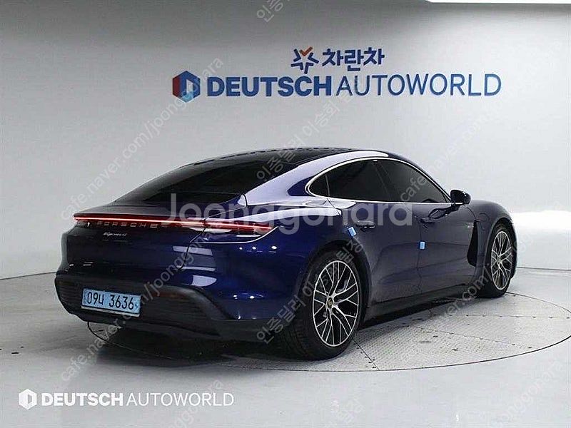 65,669 km 포르쉐 타이칸 중고 포르쉐 중고 4S...--7