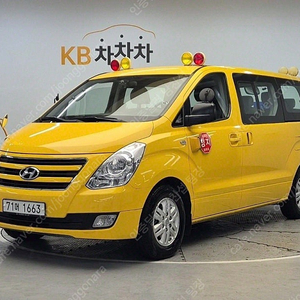 스타렉스 중고 그랜드 스타렉스 중고차 노란색 2017년식 59,694km 12인승 왜건 2WD 어린이보호차 CVX 럭셔리 저렴한 중고차