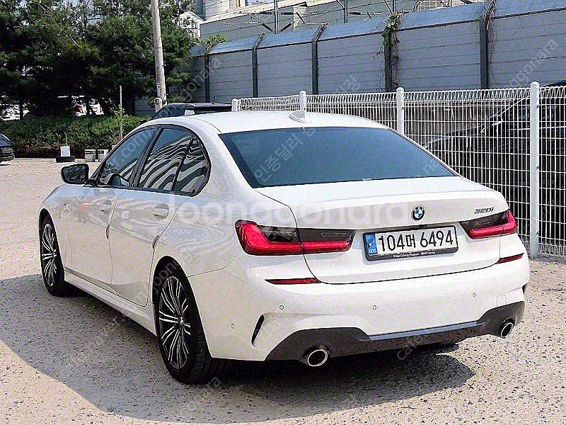 BMW 3시리즈 중고 BMW 중고 BMW 3시리즈 중고차 할부가능 2021년식 39,301km 320i M 스포츠 ...--4