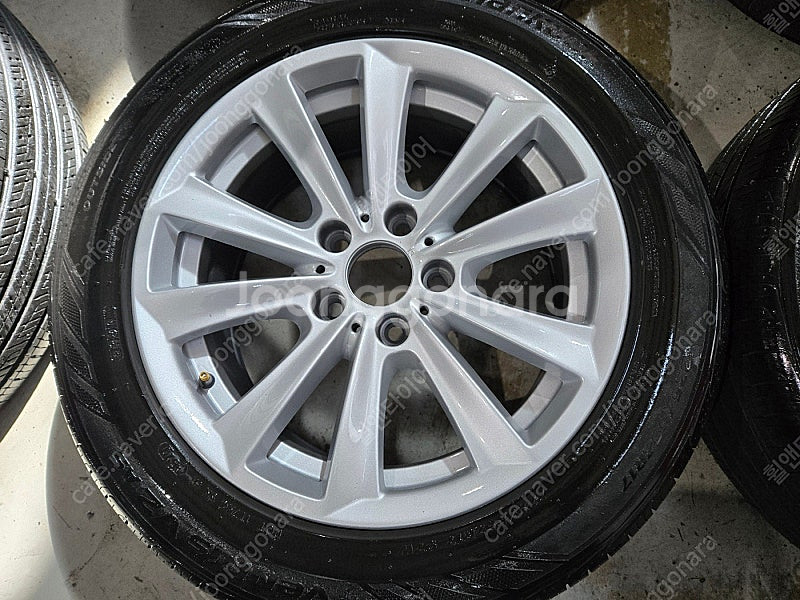 (판매) f10 bmw5시리즈 17인치 휠타이어 판매합...--4