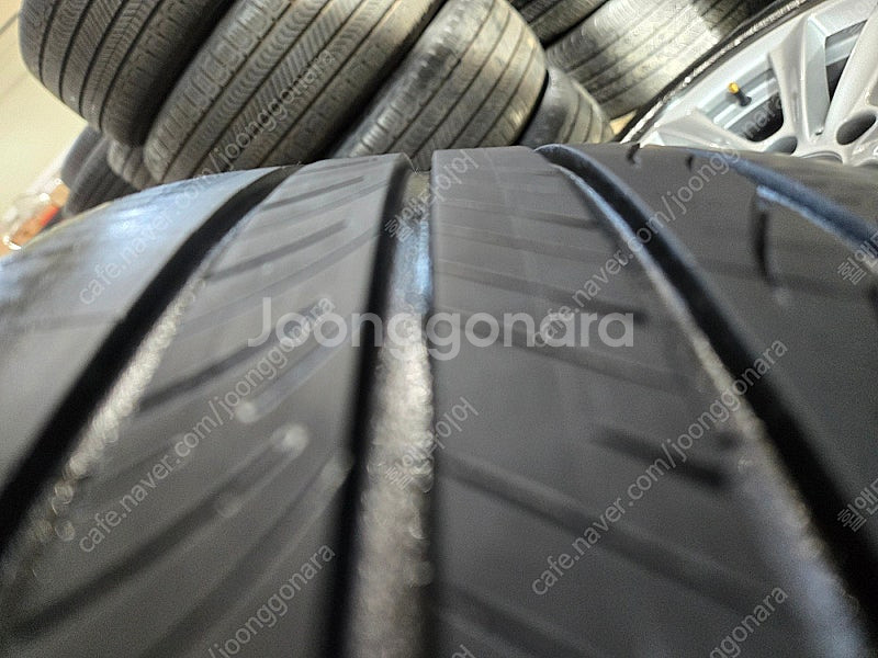 (판매) f10 bmw5시리즈 17인치 휠타이어 판매합...--5