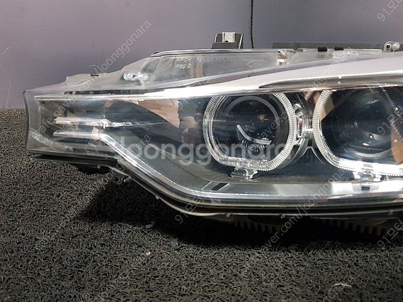 BMW F30 3시리즈 LH 운전석 라이트 팝니다--1