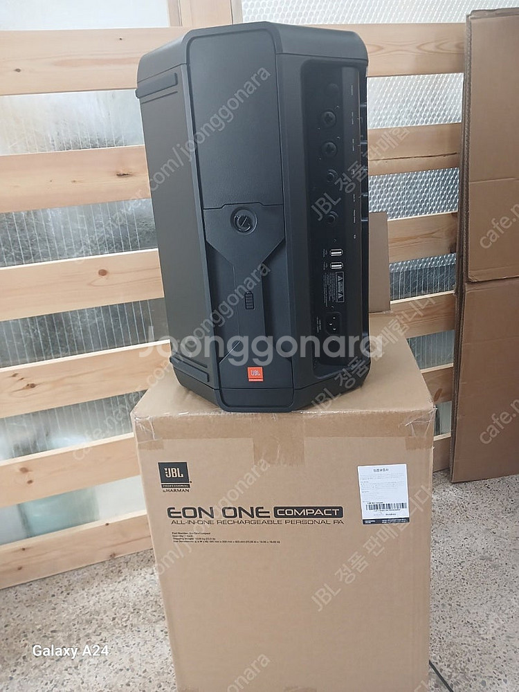 JBL 충전식 스피커 EON ONE COMPACT와 J...--0