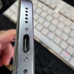 아이폰15pro 512g 흰색 판매합니다