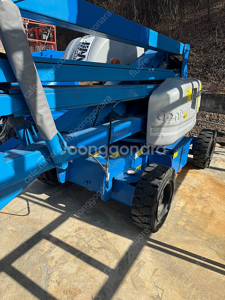 배터리 굴절형 16m 고소작업대 Genie Z45--0