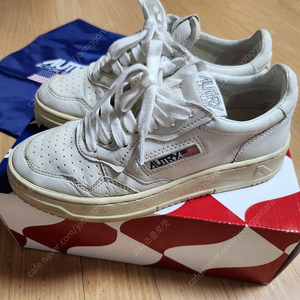 오트리 메달리스트 고트스킨 36사이즈 이미지