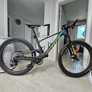 스캇스파크RC월드컵 EVO MTB 최상급 팝니다.
